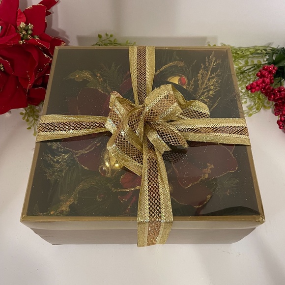 Christmas holiday candle holder. - NEW ITEM - Picture 4 of 7